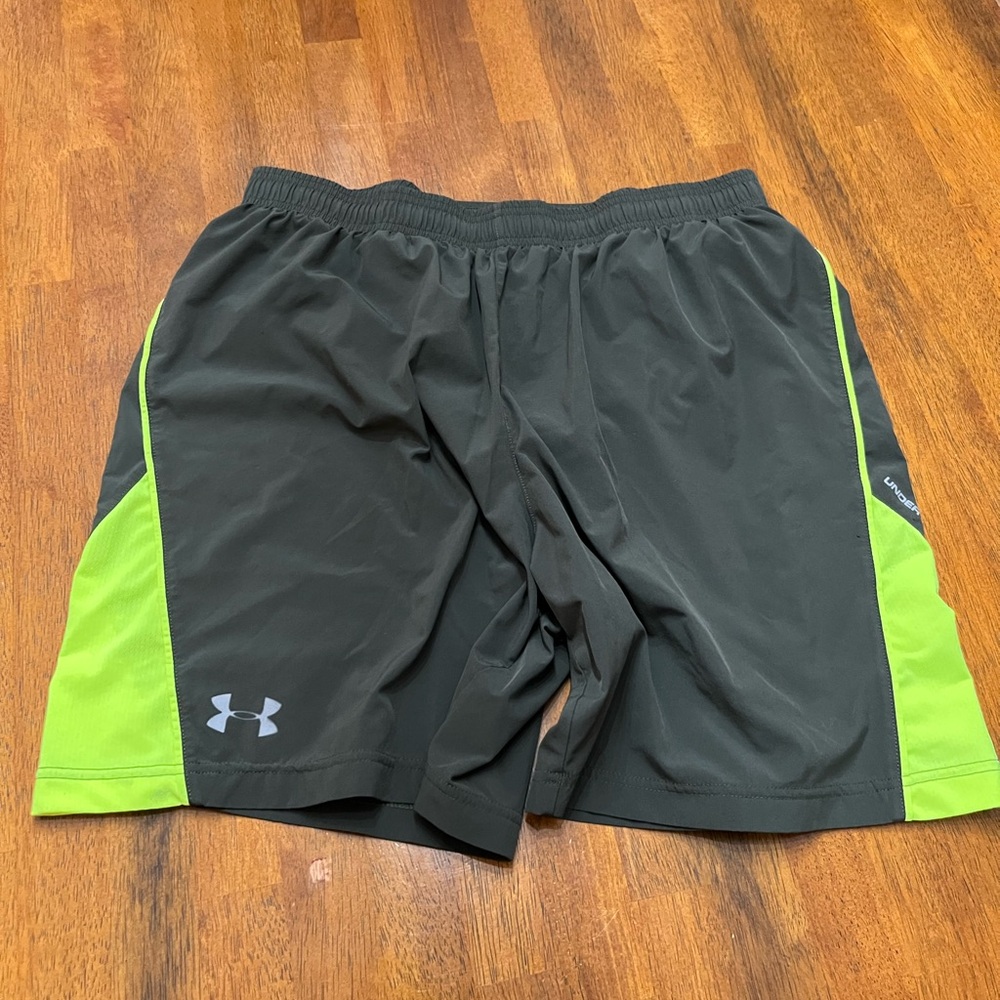Men’s Under Armour running short